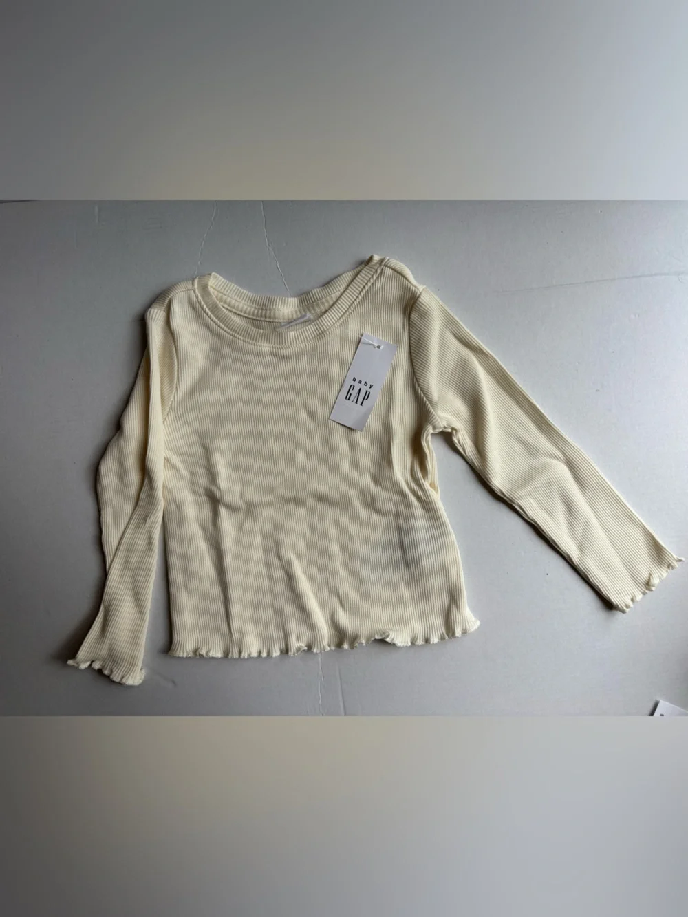 NWT Girls babyGAP Cream Ribbed Long Sleeve Lettuce Hem Stretch Shirt Size 12-18m